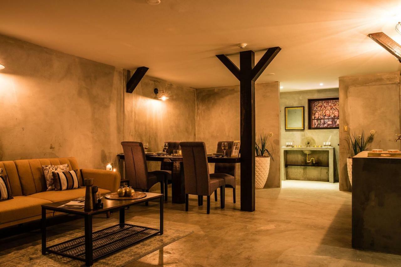 Monastery Suites Oranjestad Eksteriør billede